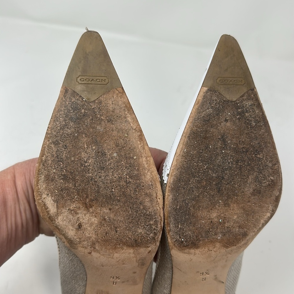Coach pumps size 9 1/2 B - Picture 10 of 10